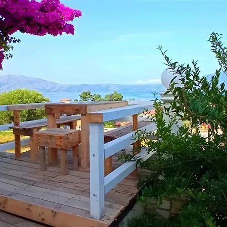 Sirena Hotell Radhimë